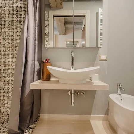 Ca' Bettina- Near The Biennale & Historic Center Appartamento